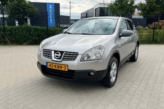 Nissan Qashqai (2010) thumbnail 1