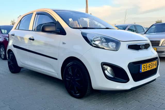 Kia Picanto (2011) thumbnail 3