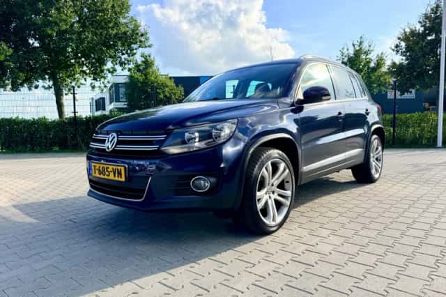 Volkswagen Tiguan (2011) thumbnail 1