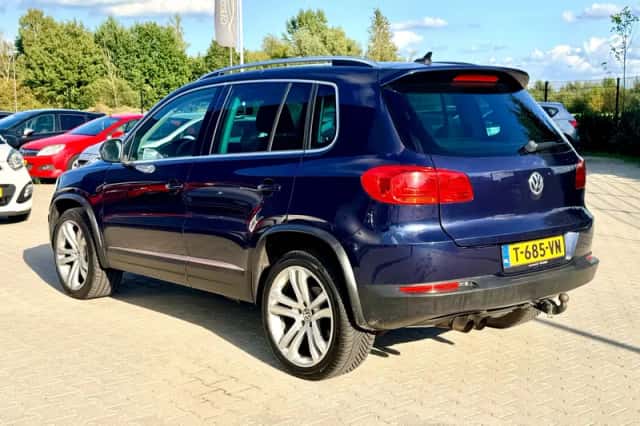 Volkswagen Tiguan (2011) thumbnail 4
