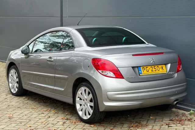 Peugeot 207 (2011) thumbnail 5