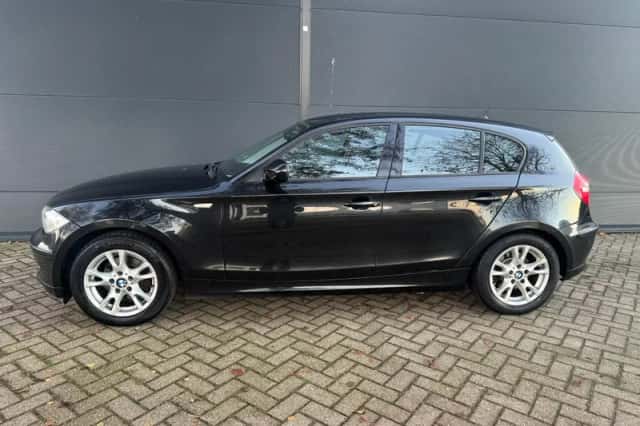 BMW 1-Serie (2010) thumbnail 4