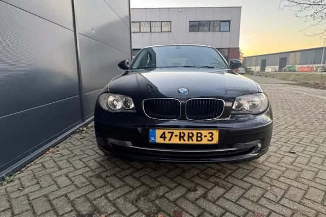 BMW 1-Serie (2010) thumbnail 6