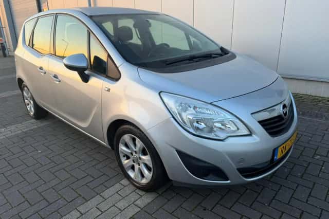 Opel Meriva (2010) thumbnail 1