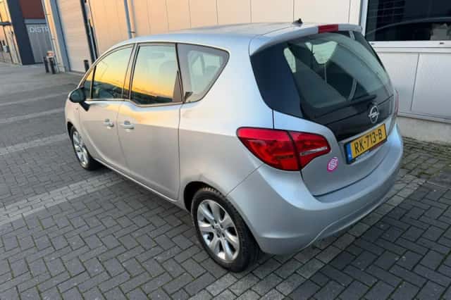 Opel Meriva (2010) thumbnail 6