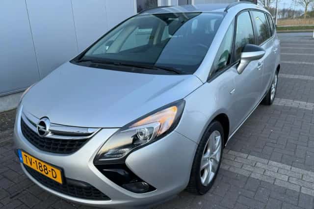Opel Zafira (2014) thumbnail 5
