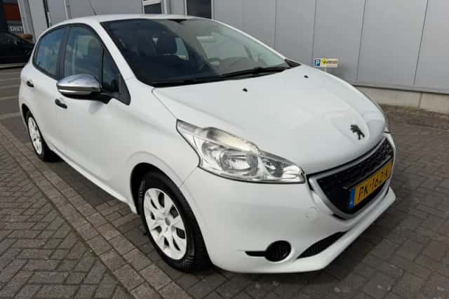 Peugeot 208 (2013) thumbnail 1