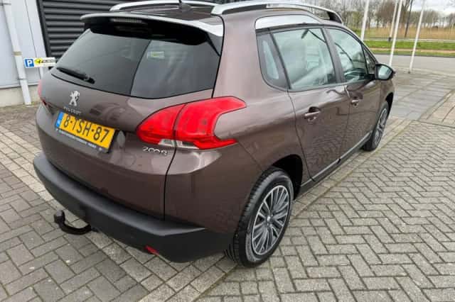 Peugeot 2008 (2014) thumbnail 2