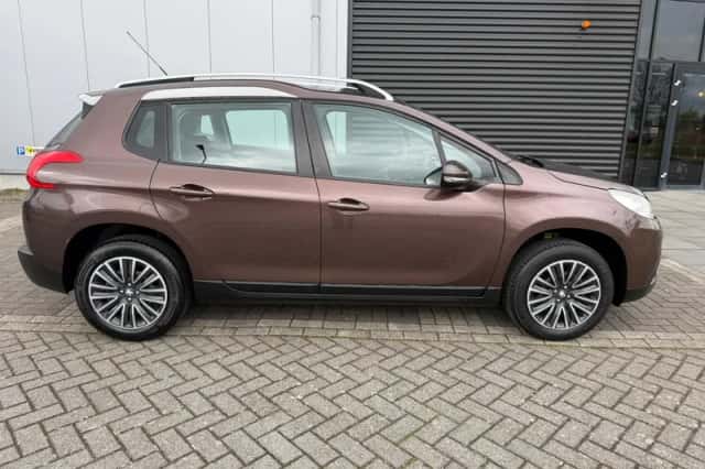 Peugeot 2008 (2014) thumbnail 3