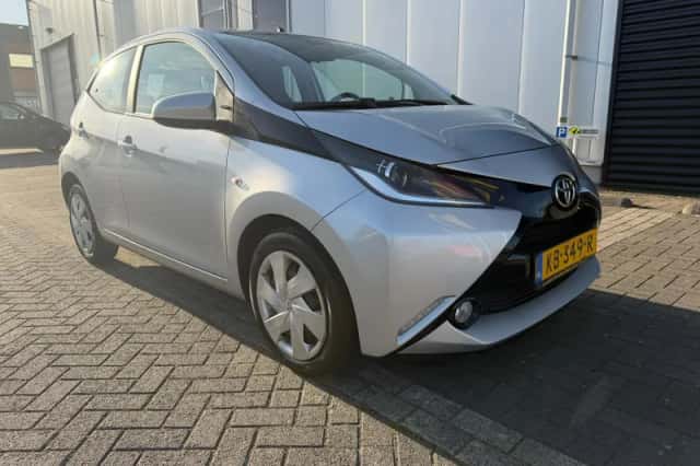 Toyota Aygo (2016) thumbnail 1