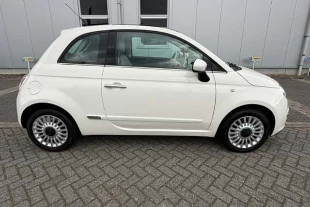 Fiat 500 (2010) thumbnail 3