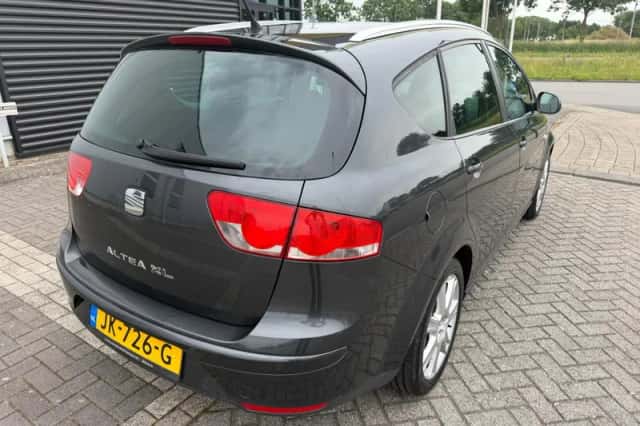 SEAT Altea XL (2008) thumbnail 2