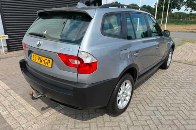 BMW X3 (2004) thumbnail 2
