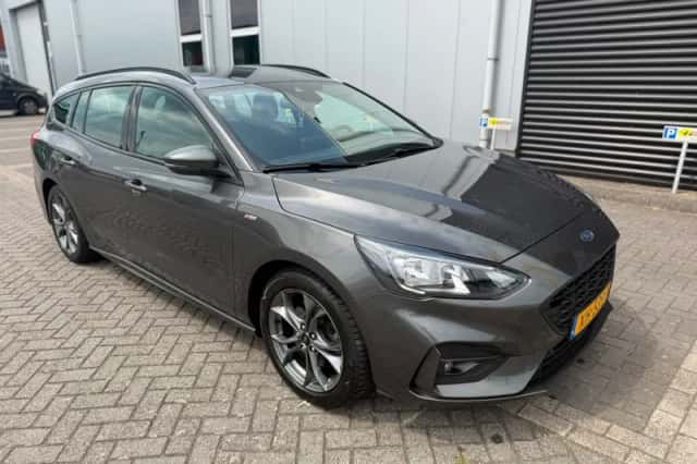 Ford Focus (2019) thumbnail 1