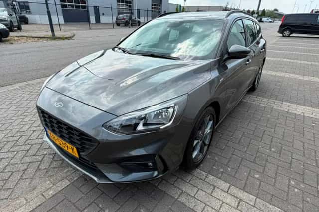 Ford Focus (2019) thumbnail 4