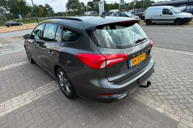 Ford Focus (2019) thumbnail 5