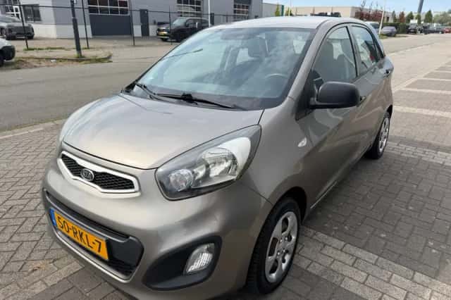 Kia Picanto (2011) thumbnail 4