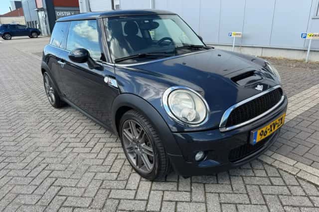 MINI Cooper S (2007) thumbnail 1