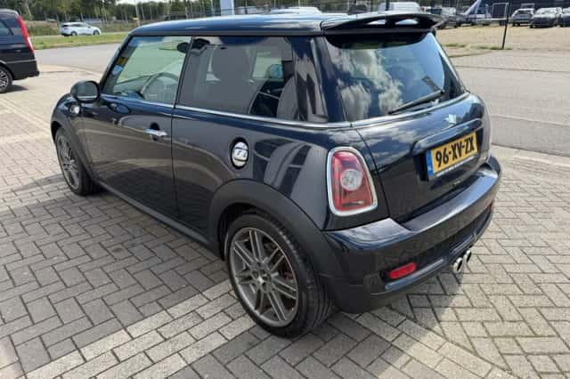 MINI Cooper S (2007) thumbnail 5