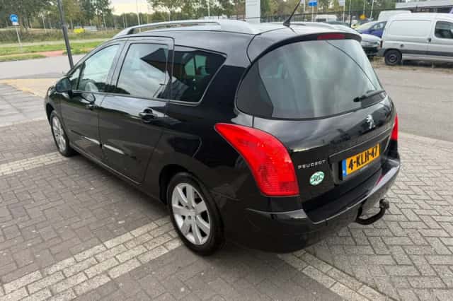 Peugeot 308 (2012) thumbnail 5