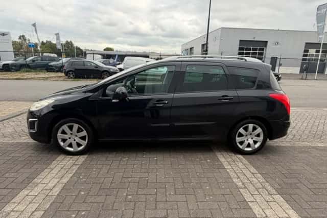 Peugeot 308 (2012) thumbnail 6