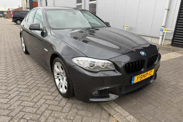 BMW 5-Serie (2013) thumbnail 1