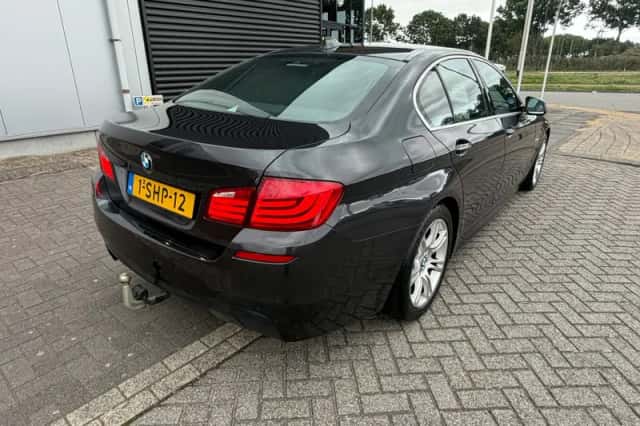 BMW 5-Serie (2013) thumbnail 2