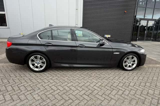 BMW 5-Serie (2013) thumbnail 3