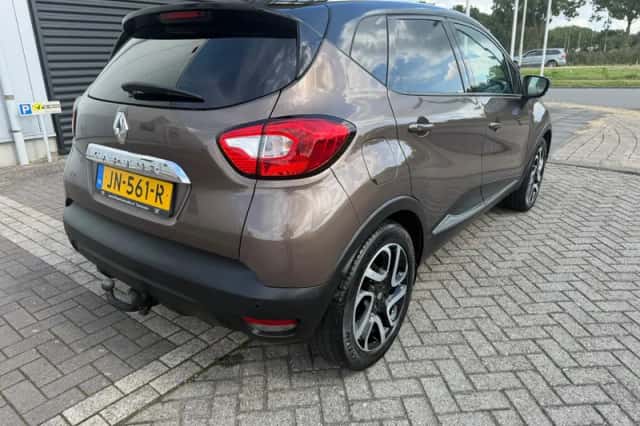 Renault Captur (2013) thumbnail 2