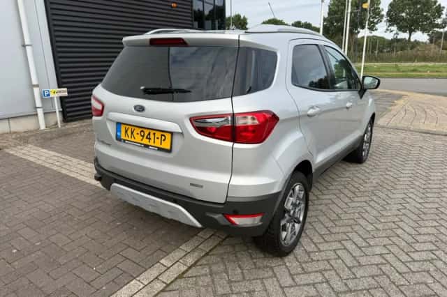 Ford EcoSport (2016) thumbnail 2
