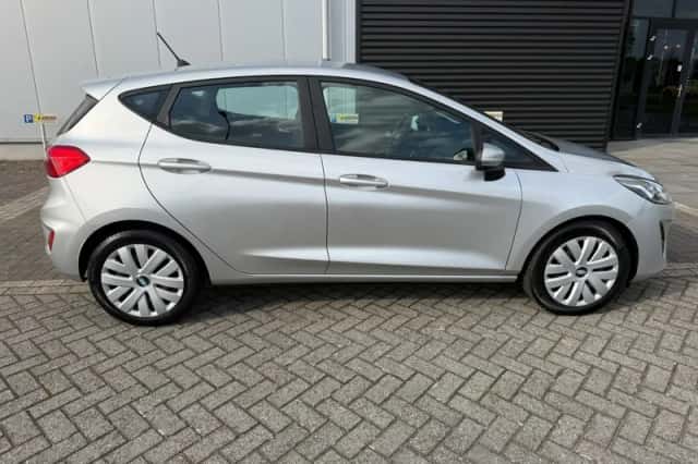 Ford Fiesta (2018) thumbnail 3