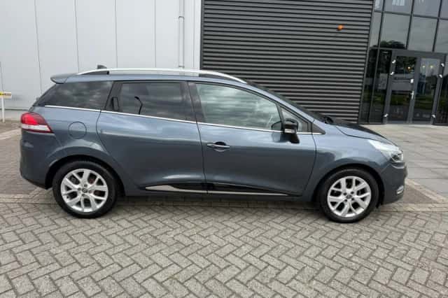 Renault Clio (2020) thumbnail 3