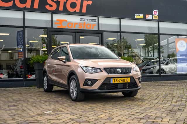 SEAT Arona (2018) thumbnail 3