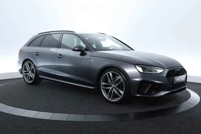Audi A4 (2023) thumbnail 3