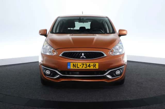Mitsubishi Space Star (2017) thumbnail 2