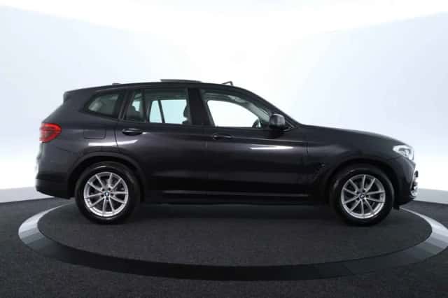 BMW X3 (2018) thumbnail 4