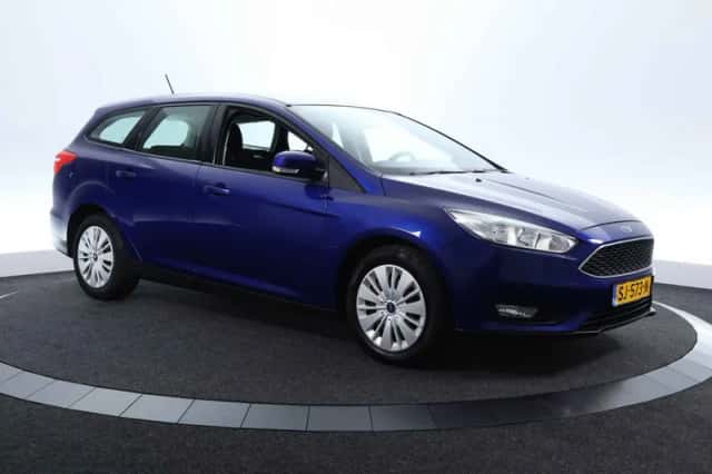Ford Focus (2018) thumbnail 3