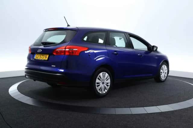 Ford Focus (2018) thumbnail 5