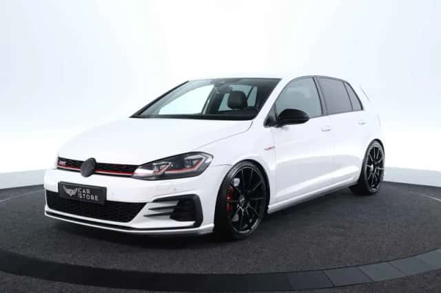 Volkswagen Golf (2018) thumbnail 1