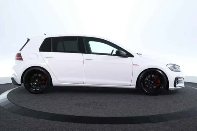 Volkswagen Golf (2018) thumbnail 4