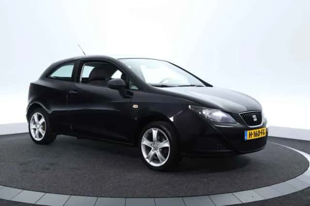 SEAT Ibiza (2011) thumbnail 3