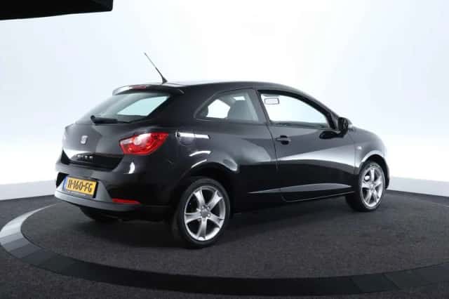 SEAT Ibiza (2011) thumbnail 5