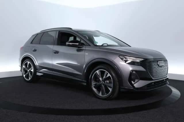 Audi Q4 e-tron (2022) thumbnail 3