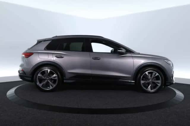 Audi Q4 e-tron (2022) thumbnail 4