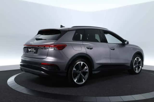 Audi Q4 e-tron (2022) thumbnail 5