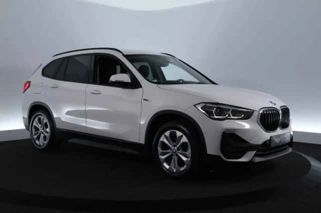 BMW X1 (2022) thumbnail 3