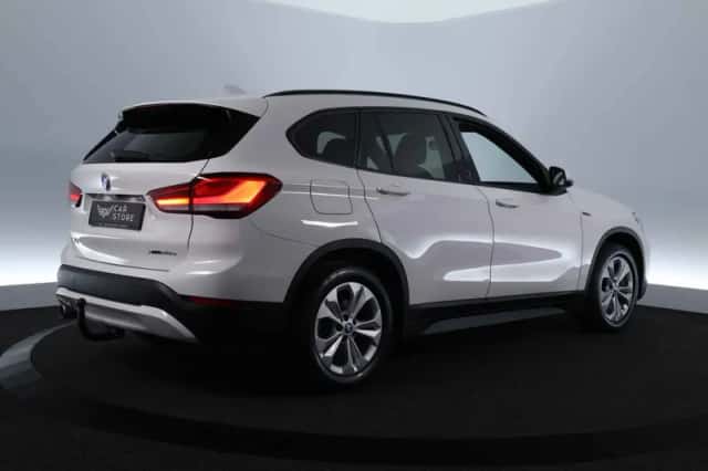 BMW X1 (2022) thumbnail 5