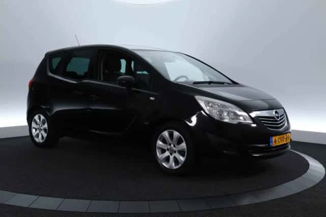 Opel Meriva (2010) thumbnail 4
