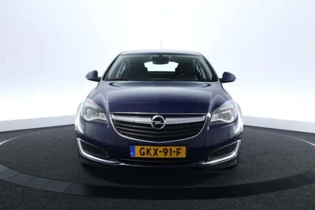 Opel Insignia (2017) thumbnail 2
