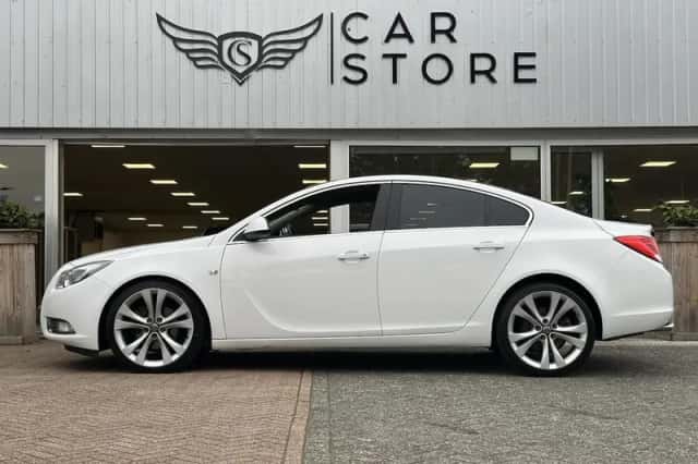 Opel Insignia (2009) thumbnail 2